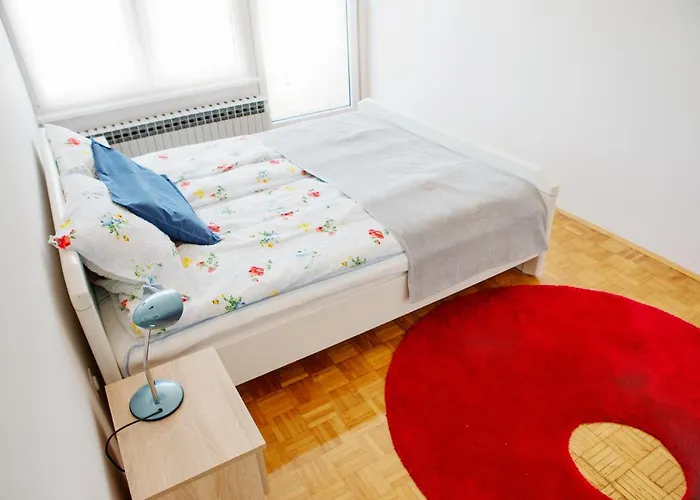 Bubamara Nikole Pasica *